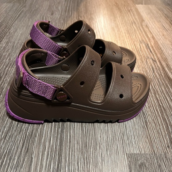 CROCS Brown Comfort Sandals with Adjustable Straps - Picture 2 of 9